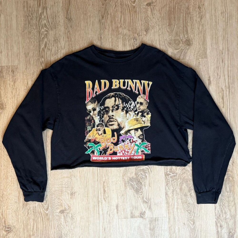 Bad Bunny World’s Hottest Tour Black Crop Long Sleeve Shirt Size L 2022